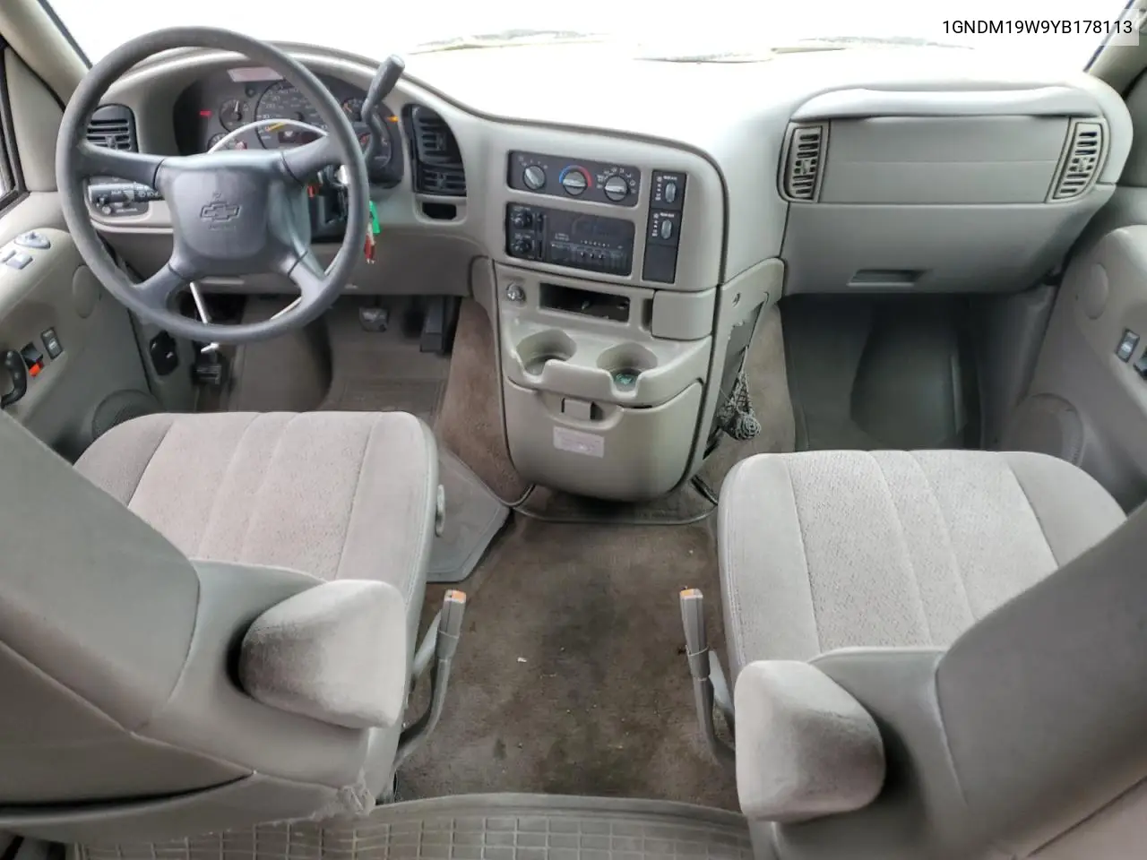 2000 Chevrolet Astro VIN: 1GNDM19W9YB178113 Lot: 54707915