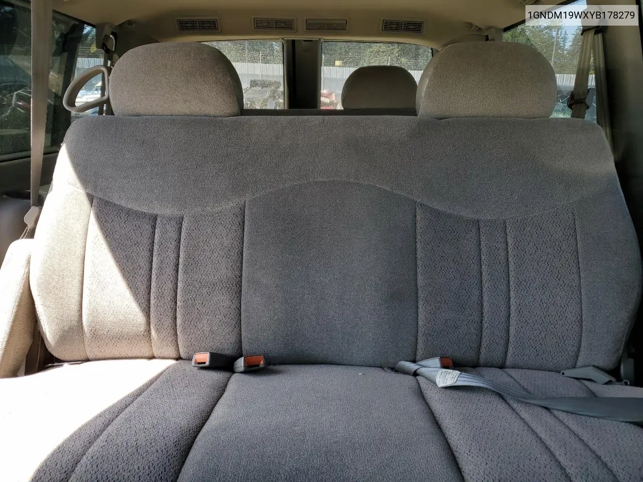 2000 Chevrolet Astro VIN: 1GNDM19WXYB178279 Lot: 55323515