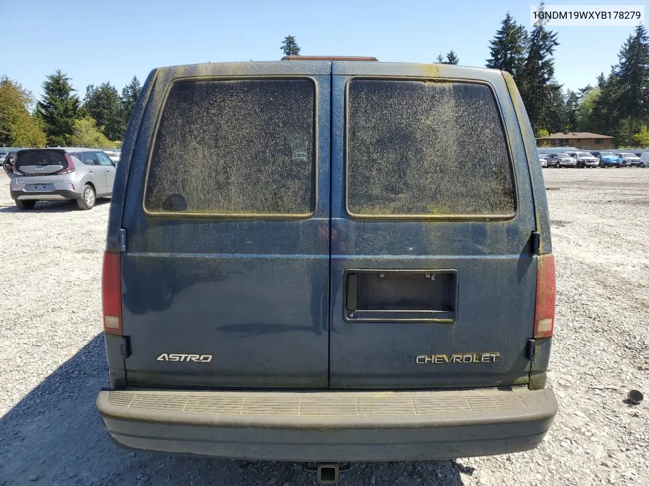 2000 Chevrolet Astro VIN: 1GNDM19WXYB178279 Lot: 55323515