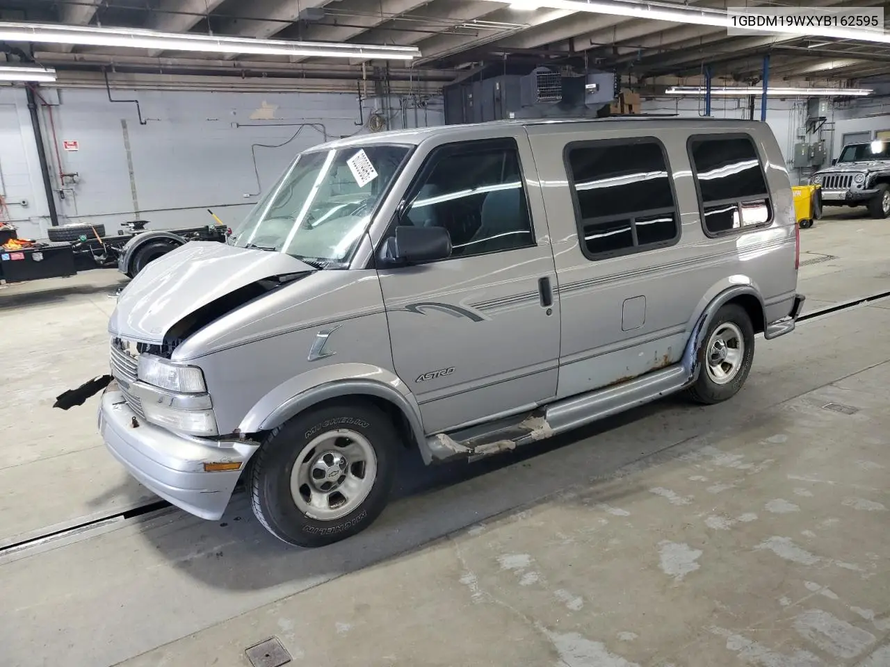 2000 Chevrolet Astro VIN: 1GBDM19WXYB162595 Lot: 60209965