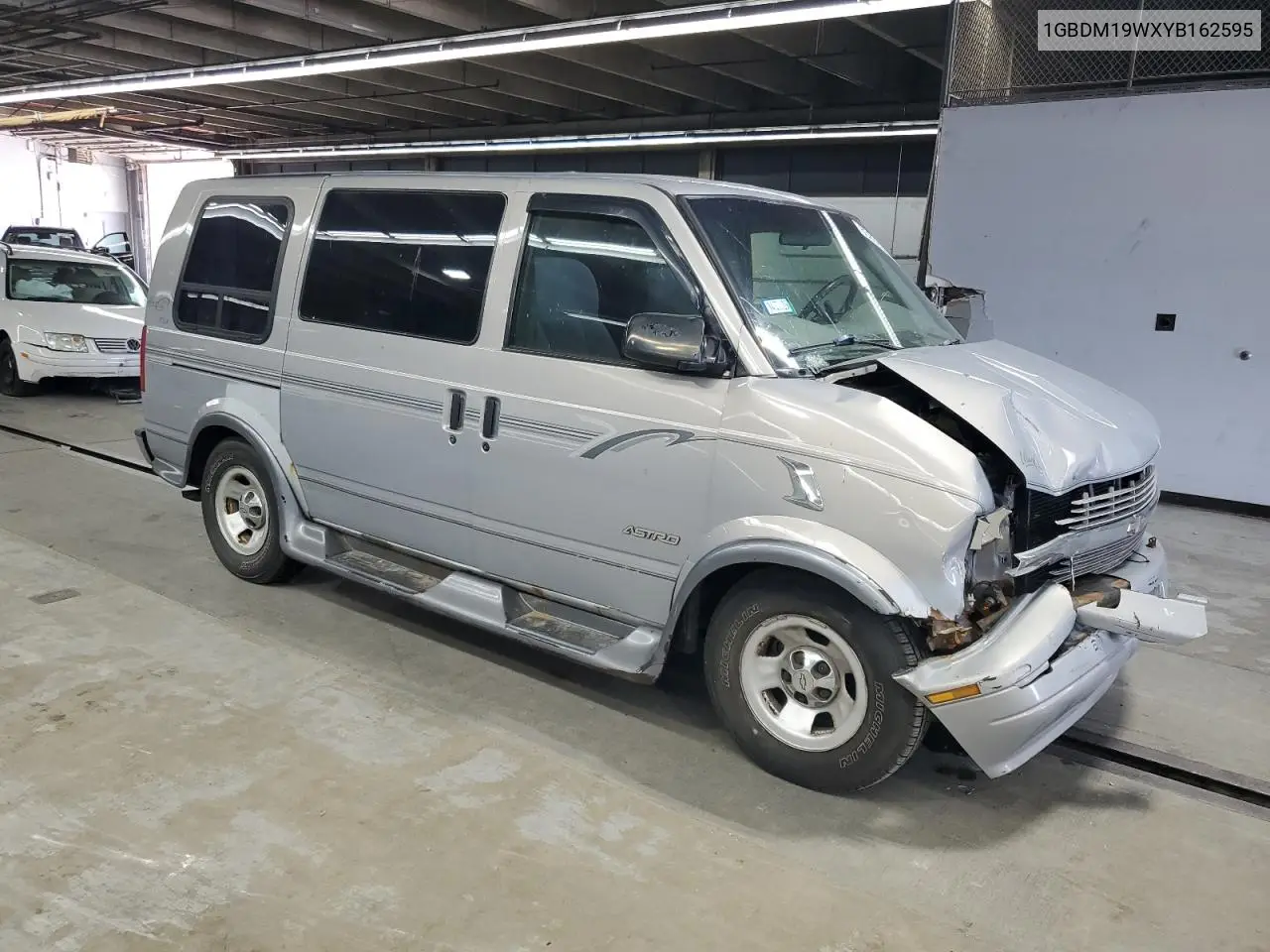 2000 Chevrolet Astro VIN: 1GBDM19WXYB162595 Lot: 60209965
