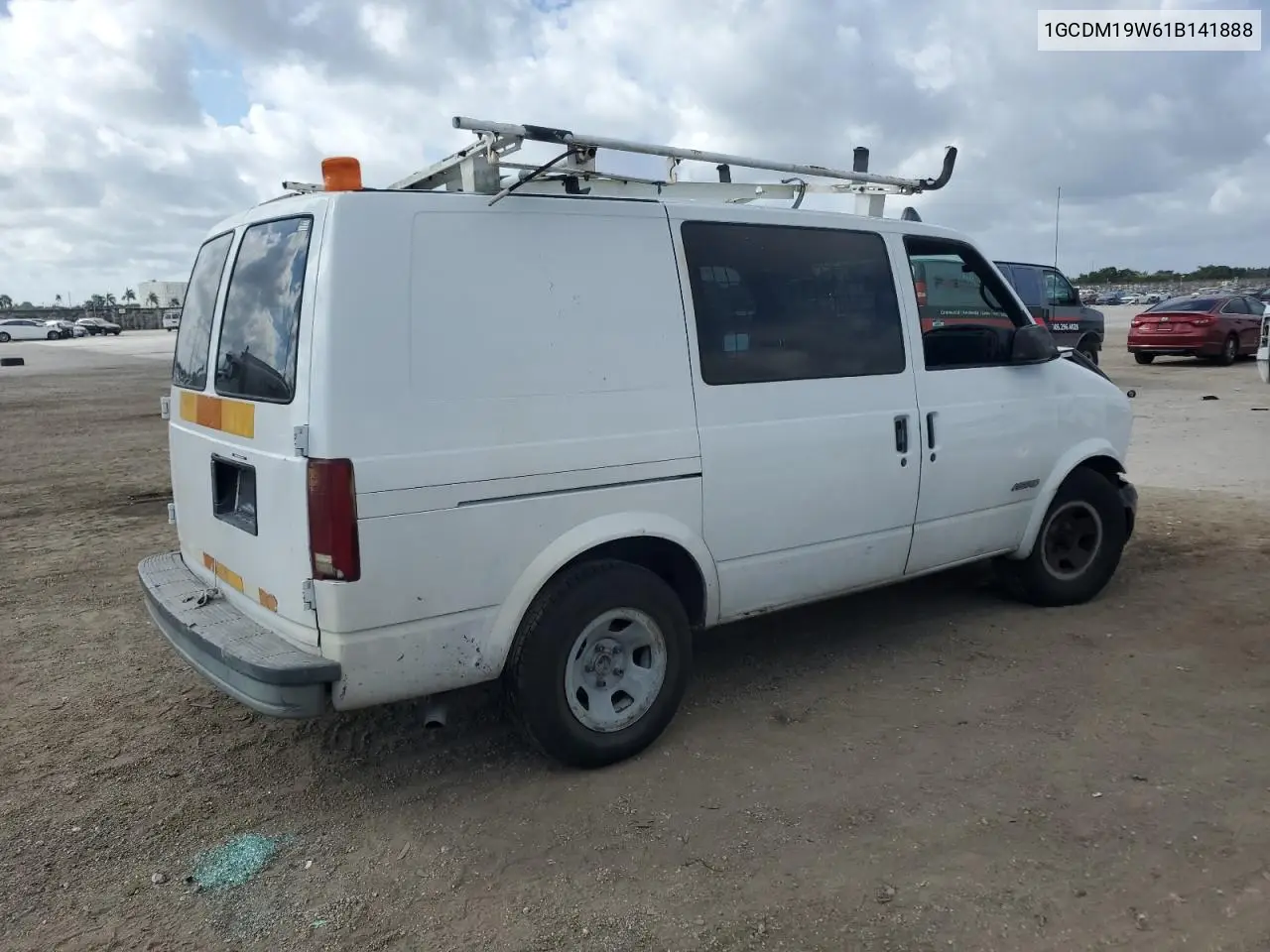 2001 Chevrolet Astro VIN: 1GCDM19W61B141888 Lot: 45130465