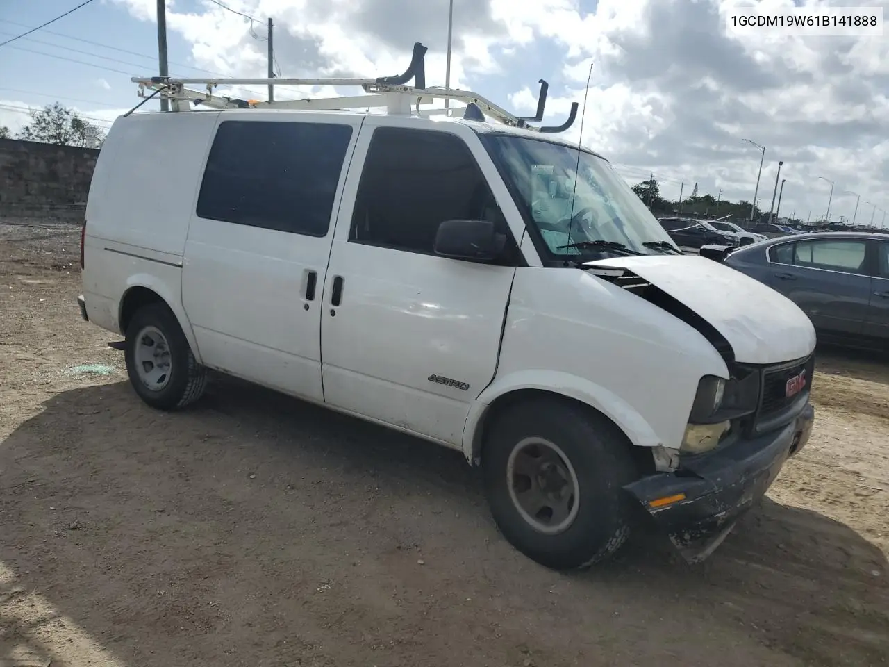 2001 Chevrolet Astro VIN: 1GCDM19W61B141888 Lot: 45130465