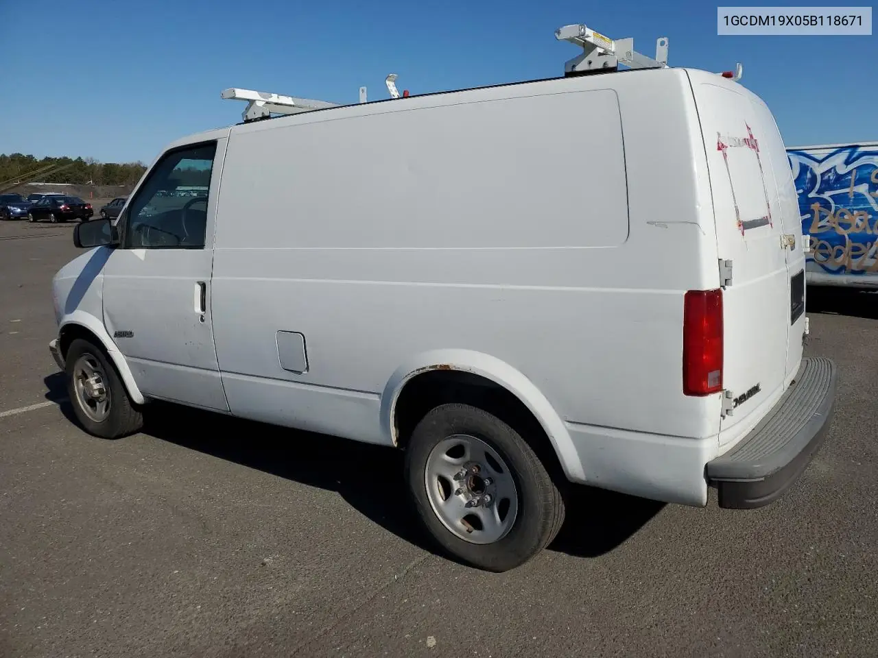 2005 Chevrolet Astro VIN: 1GCDM19X05B118671 Lot: 53375495