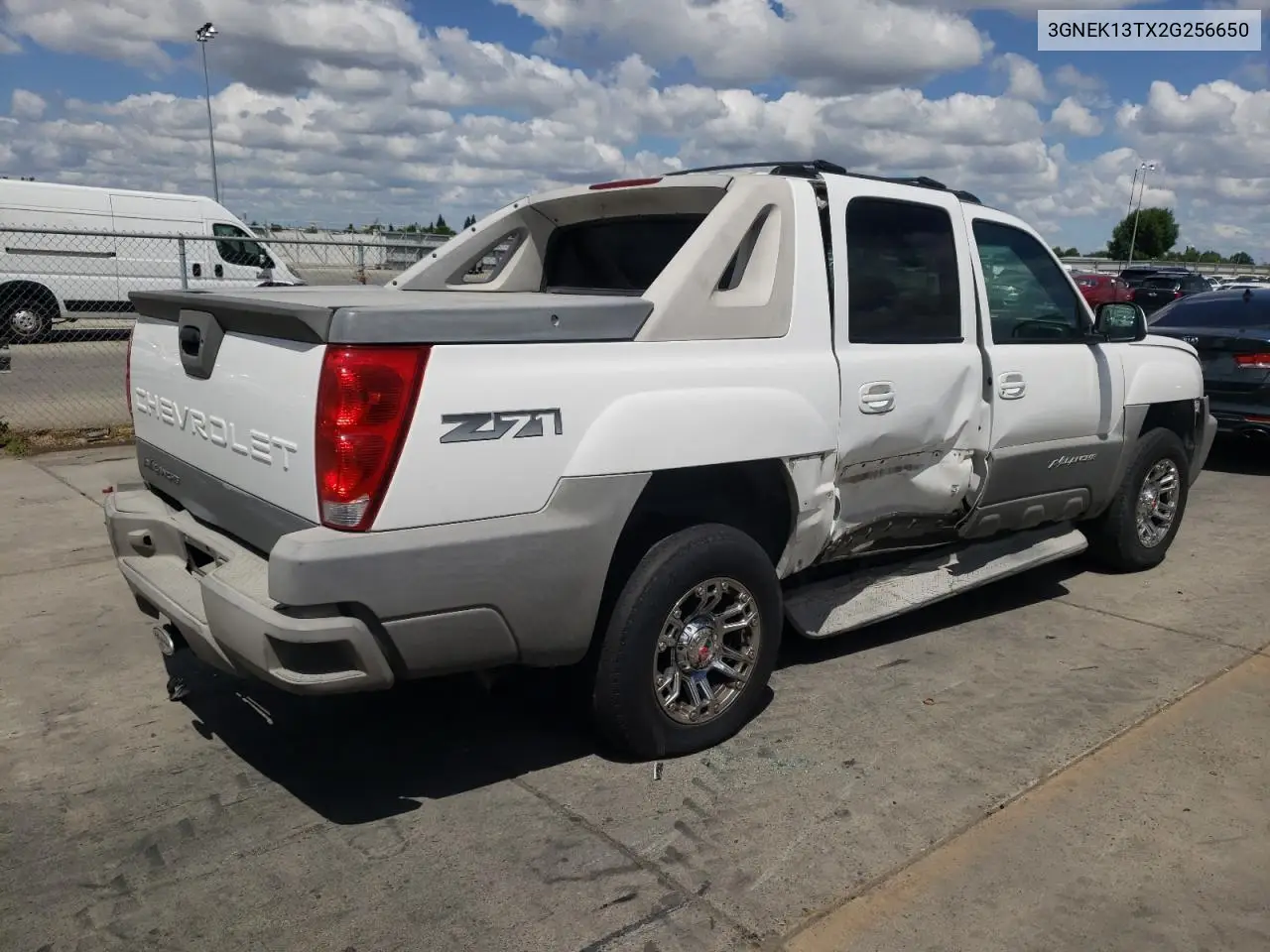 2002 Chevrolet Avalanche K1500 VIN: 3GNEK13TX2G256650 Lot: 56239355