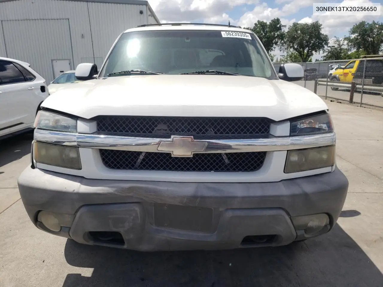 2002 Chevrolet Avalanche K1500 VIN: 3GNEK13TX2G256650 Lot: 56239355