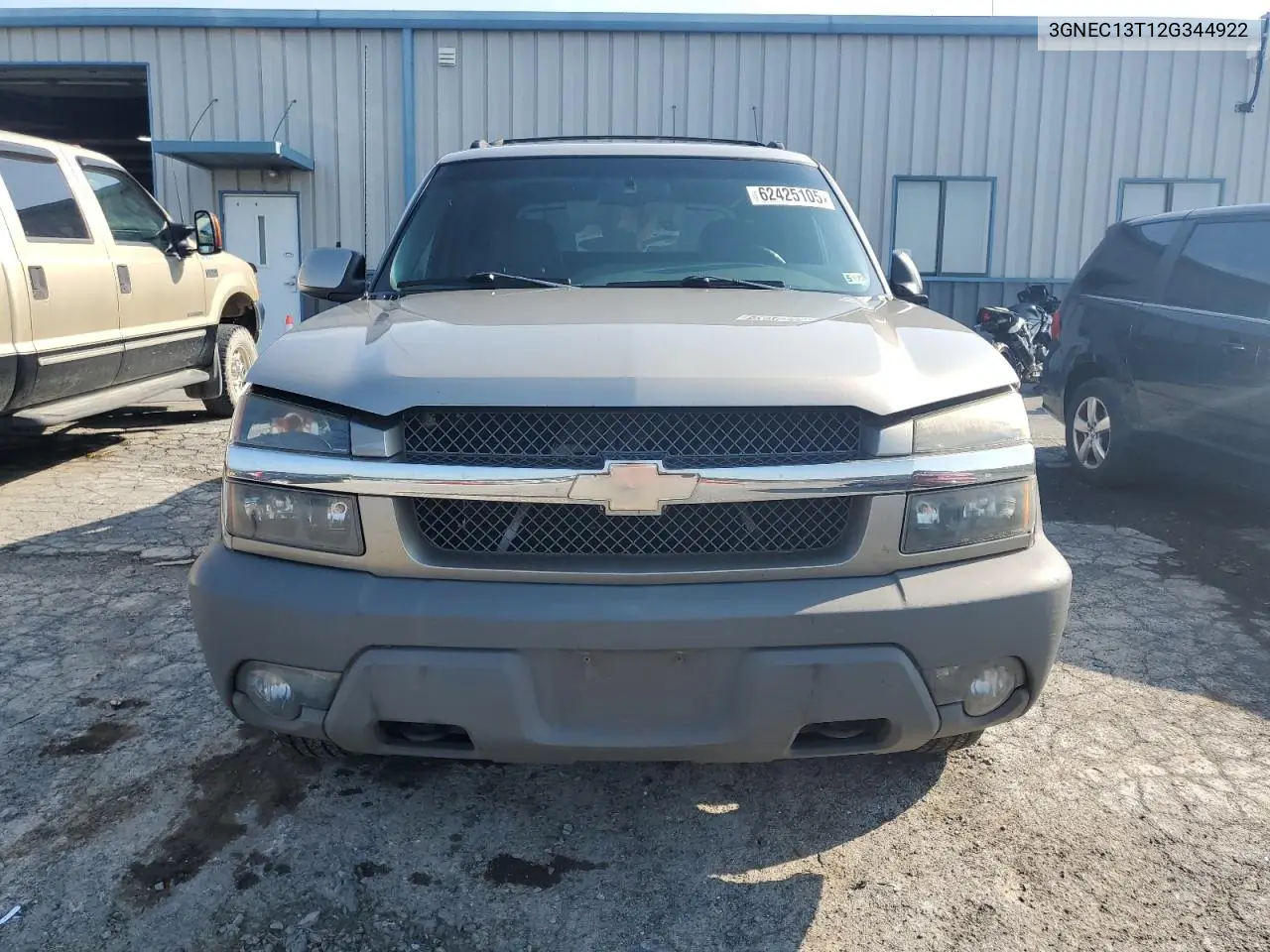 2002 Chevrolet Avalanche C1500 VIN: 3GNEC13T12G344922 Lot: 62425105