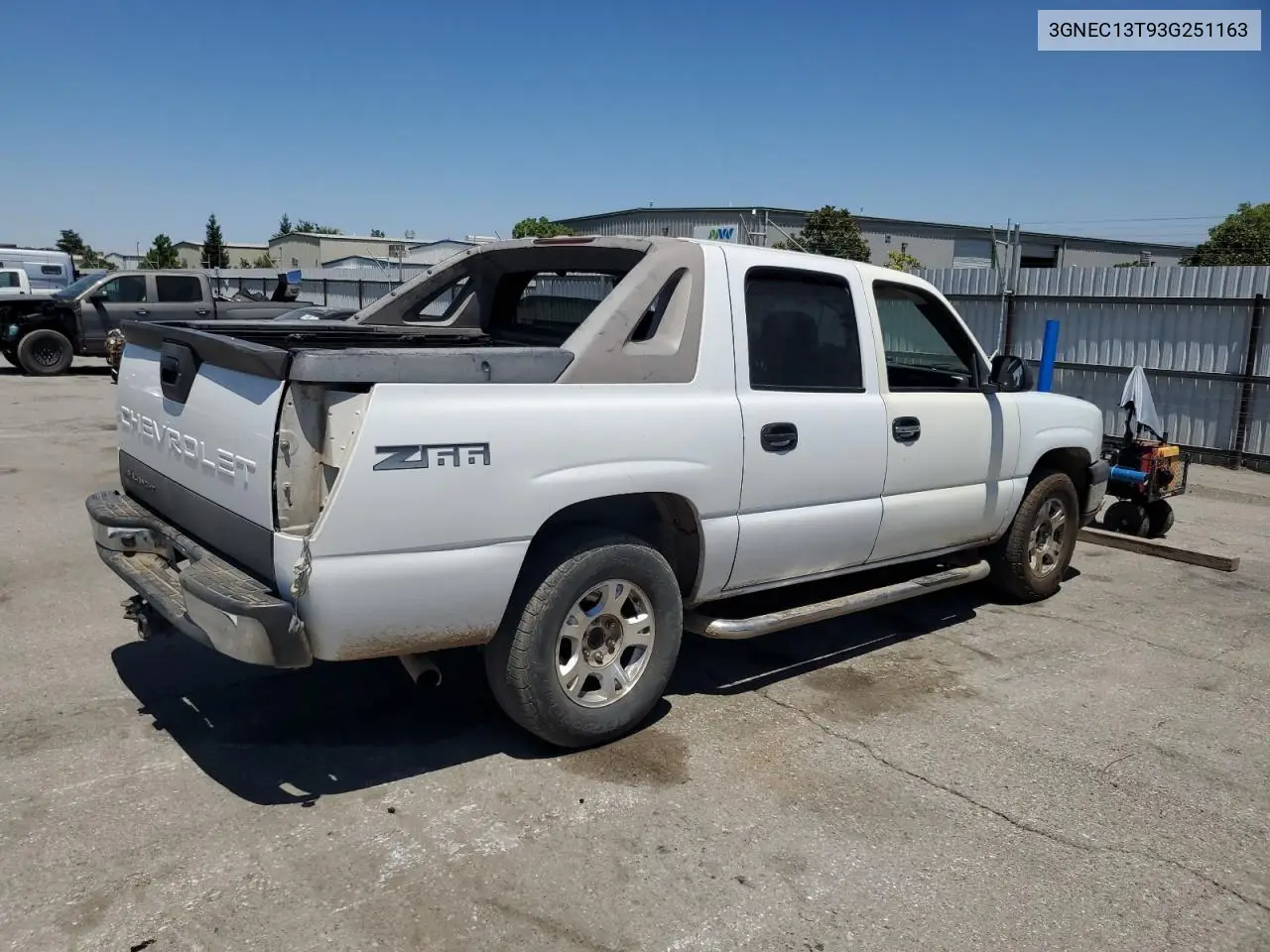 2003 Chevrolet Avalanche C1500 VIN: 3GNEC13T93G251163 Lot: 66164395