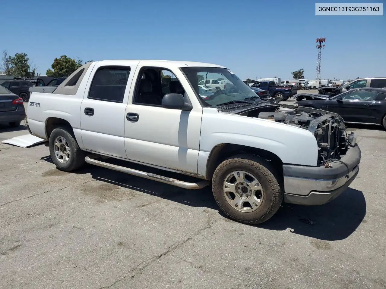 2003 Chevrolet Avalanche C1500 VIN: 3GNEC13T93G251163 Lot: 66164395