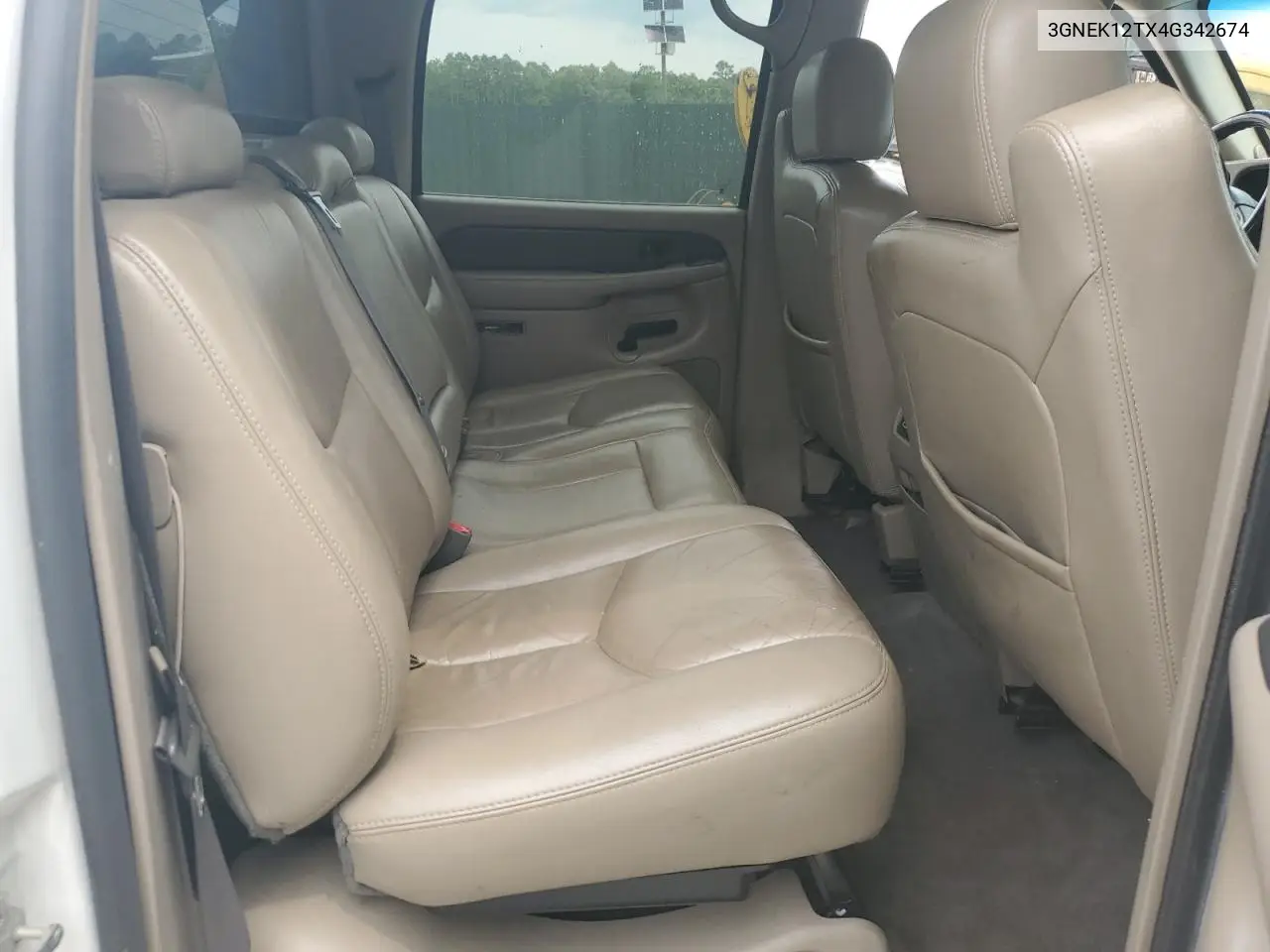 2004 Chevrolet Avalanche K1500 VIN: 3GNEK12TX4G342674 Lot: 52879115