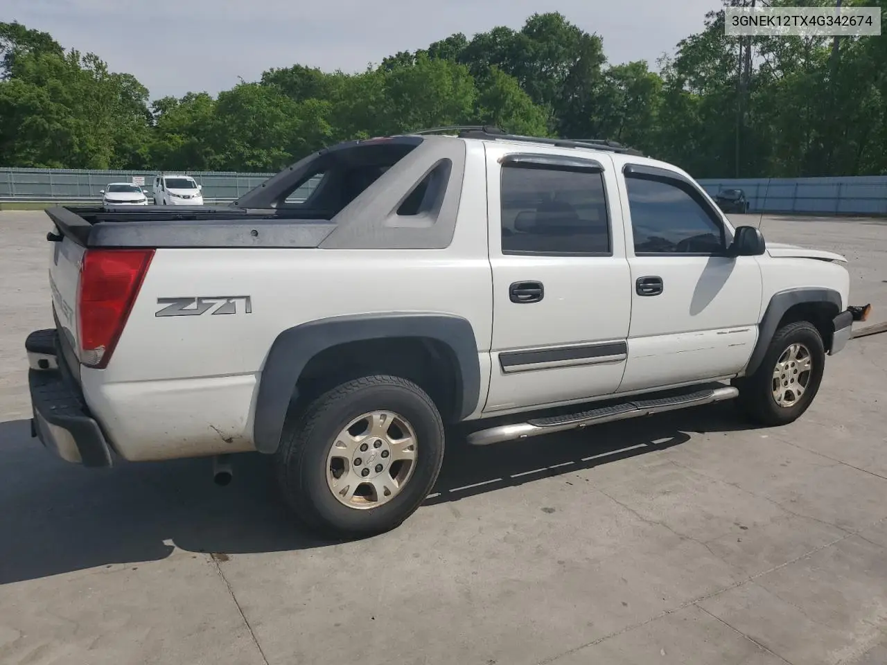 2004 Chevrolet Avalanche K1500 VIN: 3GNEK12TX4G342674 Lot: 52879115