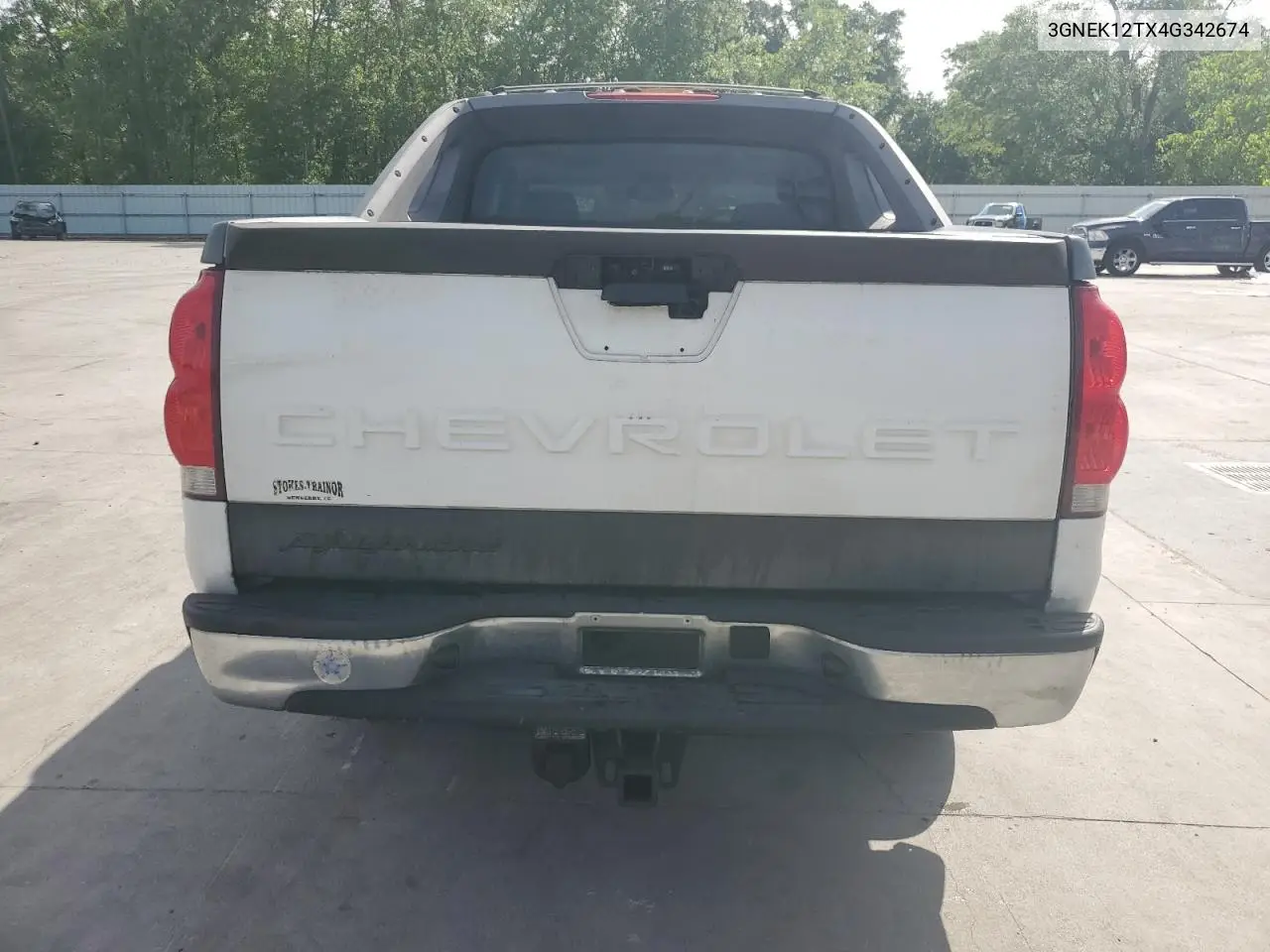 2004 Chevrolet Avalanche K1500 VIN: 3GNEK12TX4G342674 Lot: 52879115