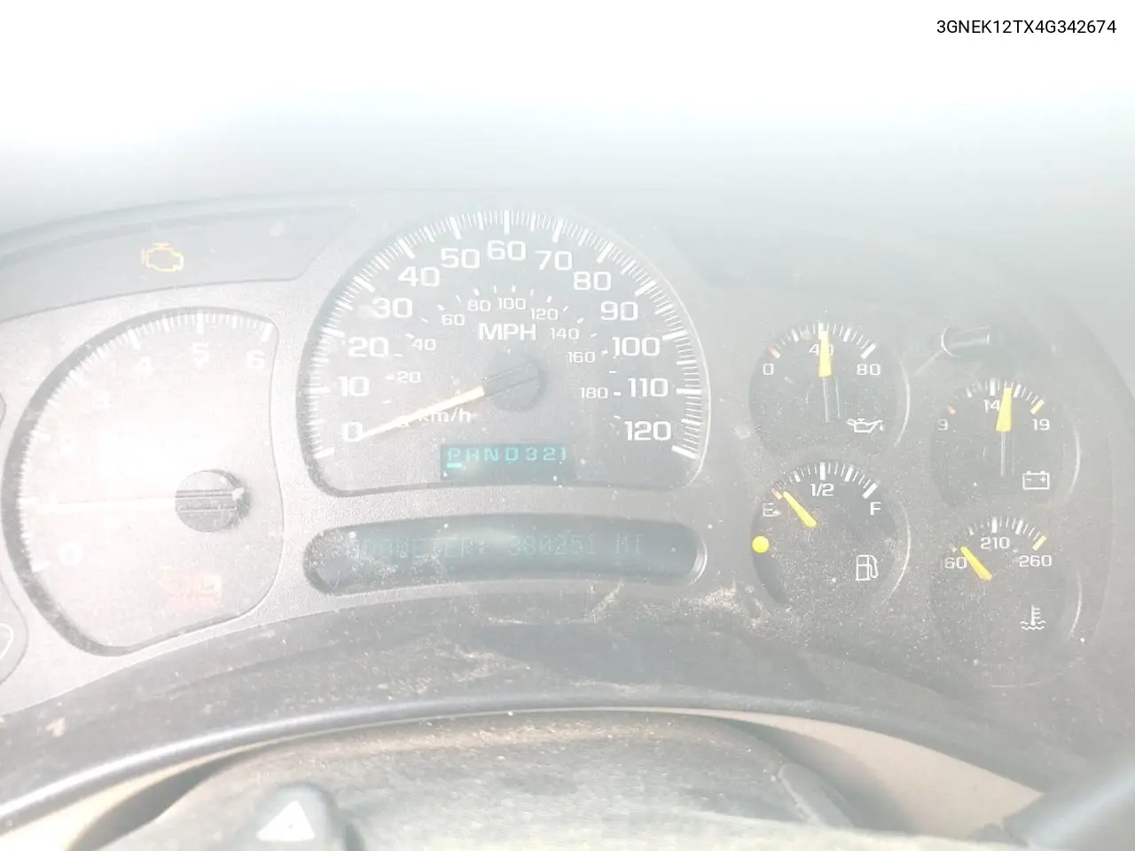 2004 Chevrolet Avalanche K1500 VIN: 3GNEK12TX4G342674 Lot: 52879115