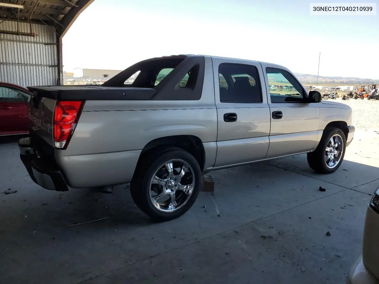 2004 Chevrolet Avalanche C1500 VIN: 3GNEC12T04G210939 Lot: 65438305