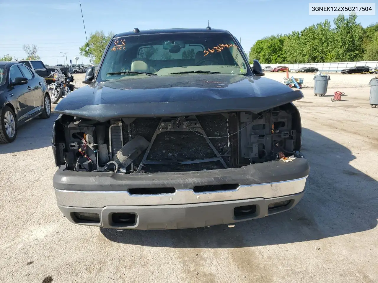 2005 Chevrolet Avalanche K1500 VIN: 3GNEK12ZX5G217504 Lot: 56369845
