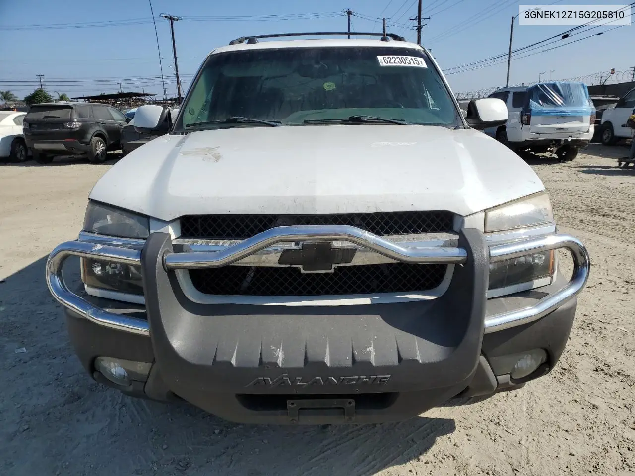 2005 Chevrolet Avalanche K1500 VIN: 3GNEK12Z15G205810 Lot: 62230515