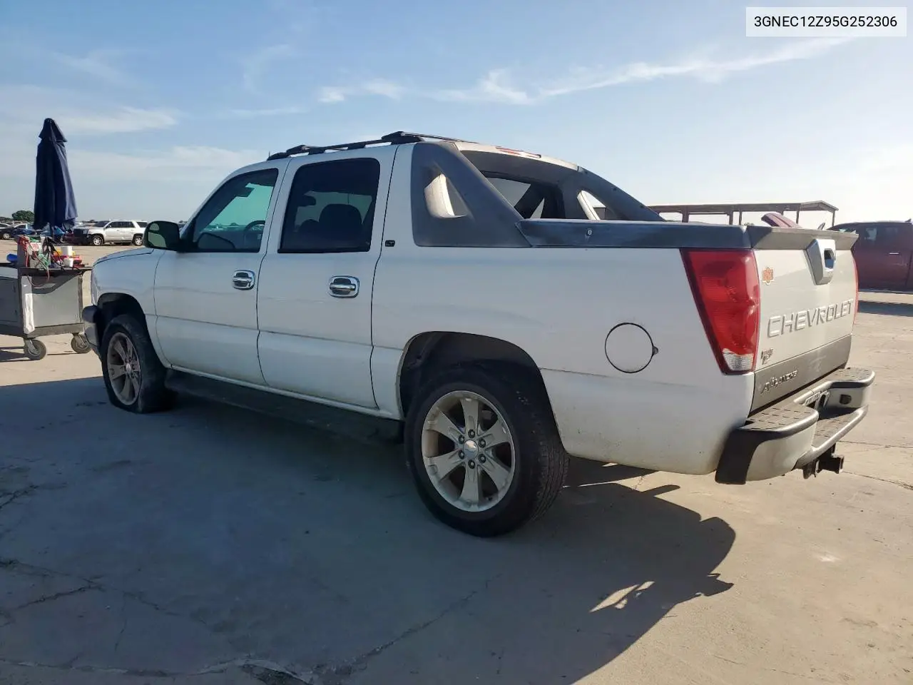 2005 Chevrolet Avalanche C1500 VIN: 3GNEC12Z95G252306 Lot: 62844955