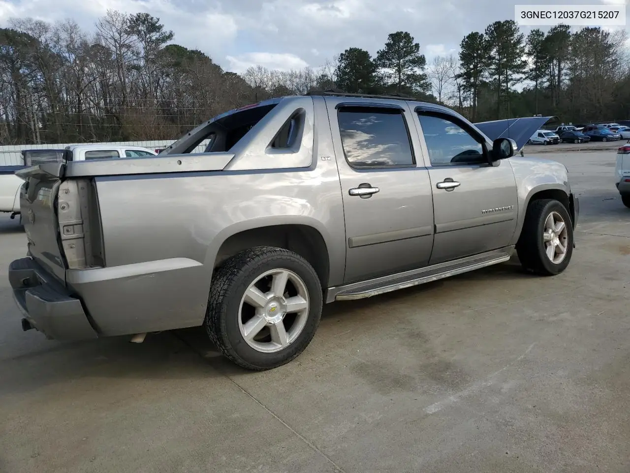 2007 Chevrolet Avalanche C1500 VIN: 3GNEC12037G215207 Lot: 47655965