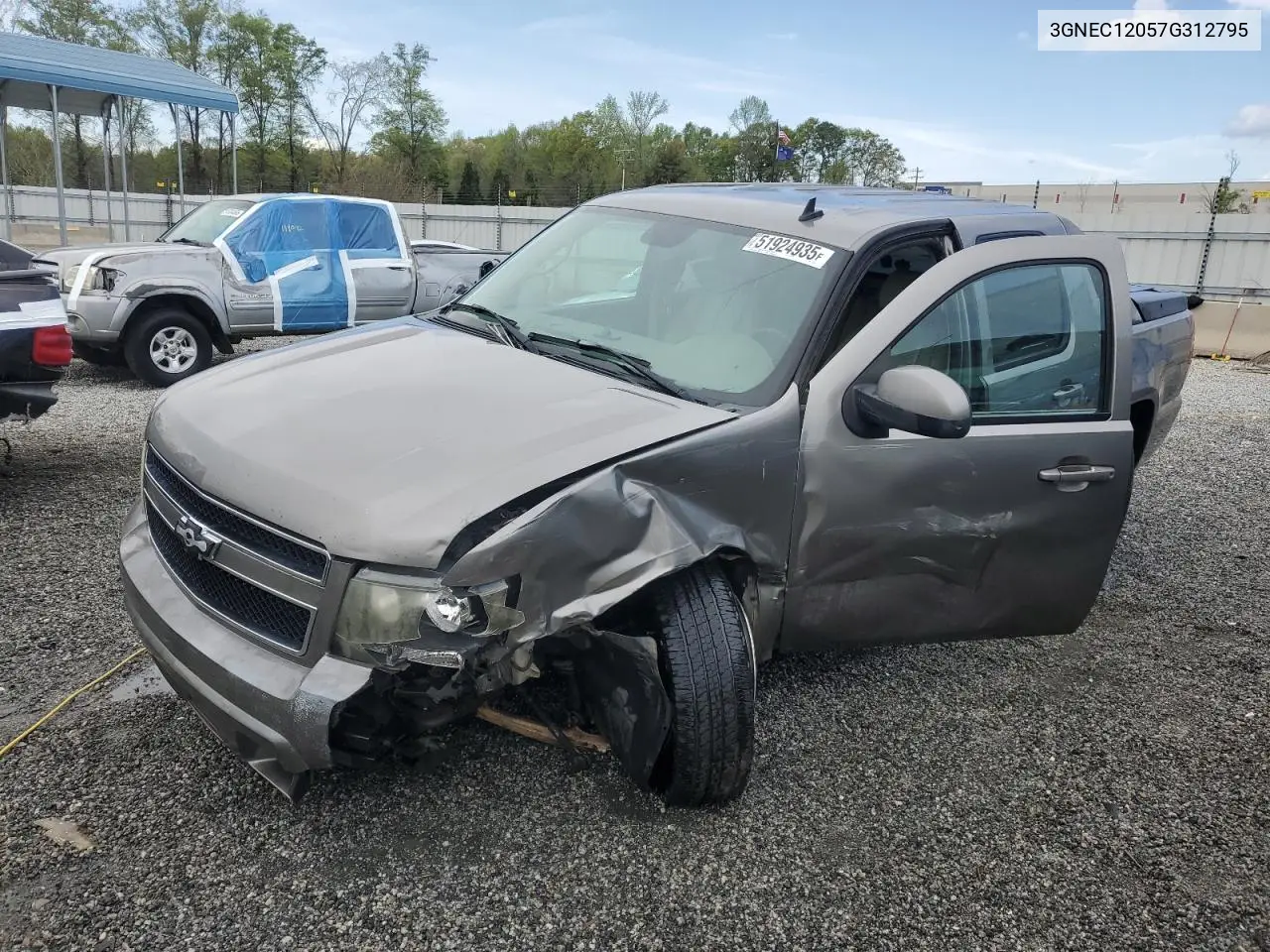 2007 Chevrolet Avalanche C1500 VIN: 3GNEC12057G312795 Lot: 51924935