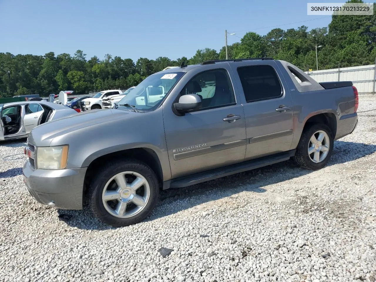 2007 Chevrolet Avalanche K1500 VIN: 3GNFK12317G213229 Lot: 61739975