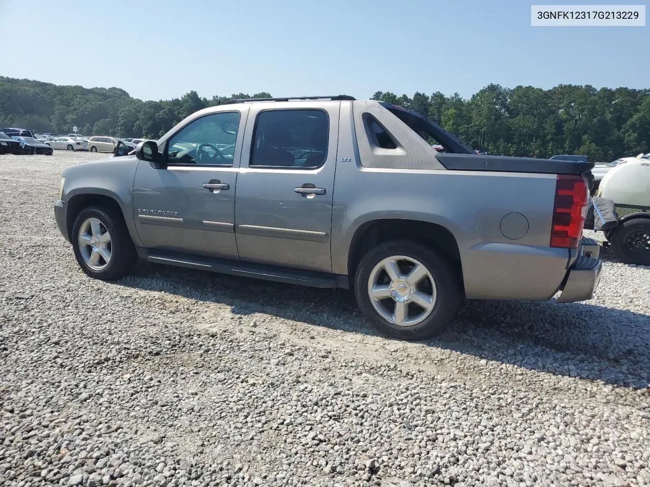 2007 Chevrolet Avalanche K1500 VIN: 3GNFK12317G213229 Lot: 61739975