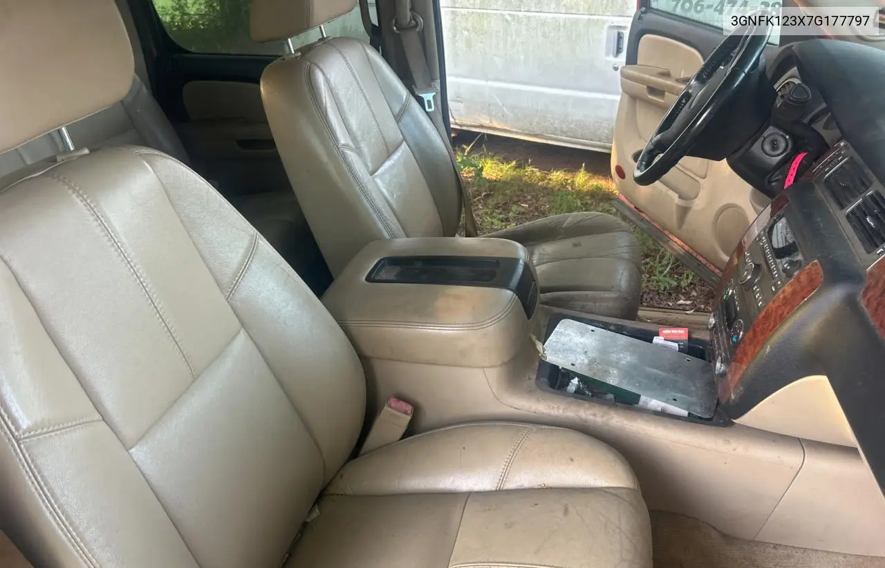 2007 Chevrolet Avalanche K1500 VIN: 3GNFK123X7G177797 Lot: 62948295