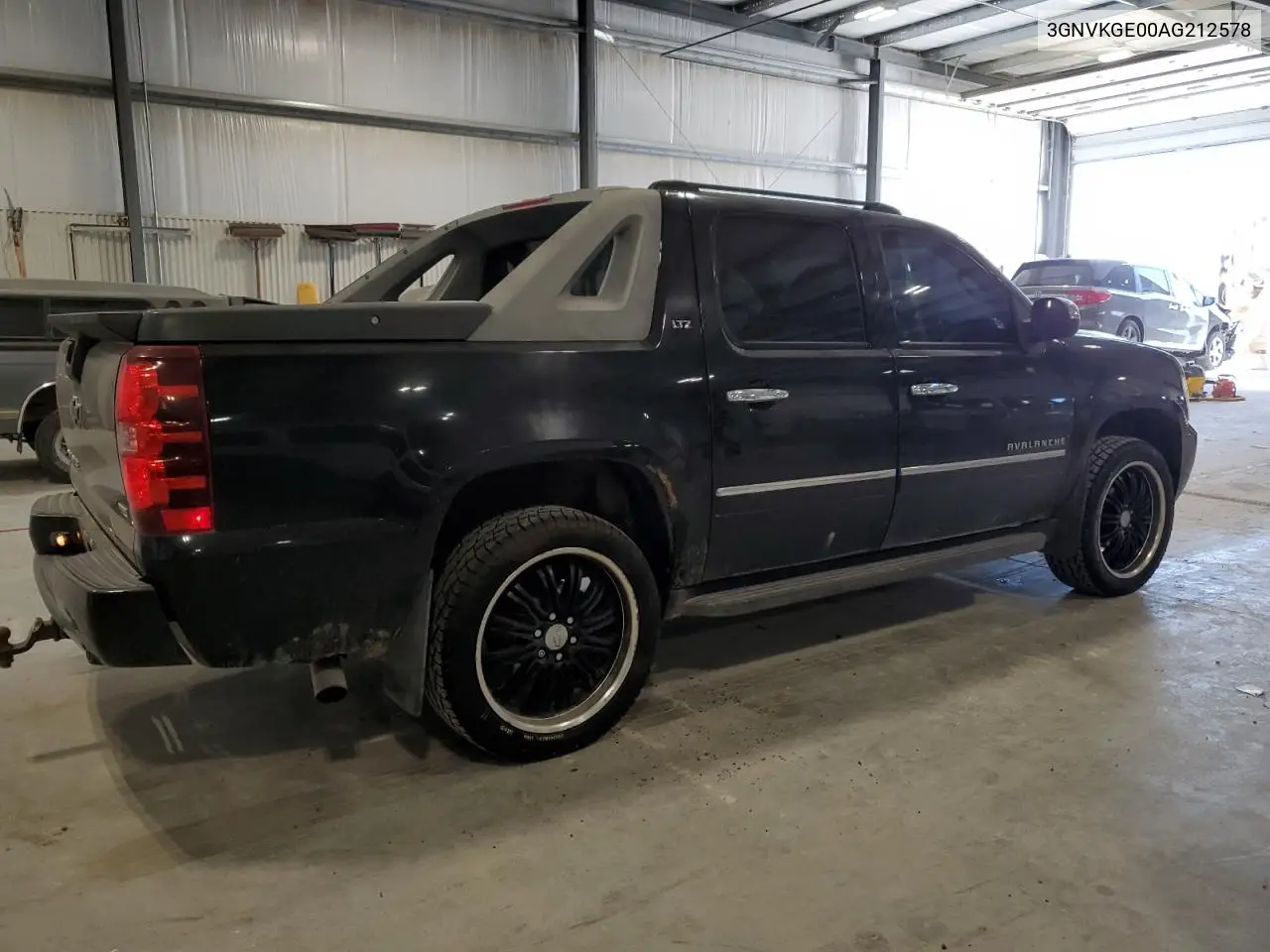 2010 Chevrolet Avalanche Ltz VIN: 3GNVKGE00AG212578 Lot: 56909535