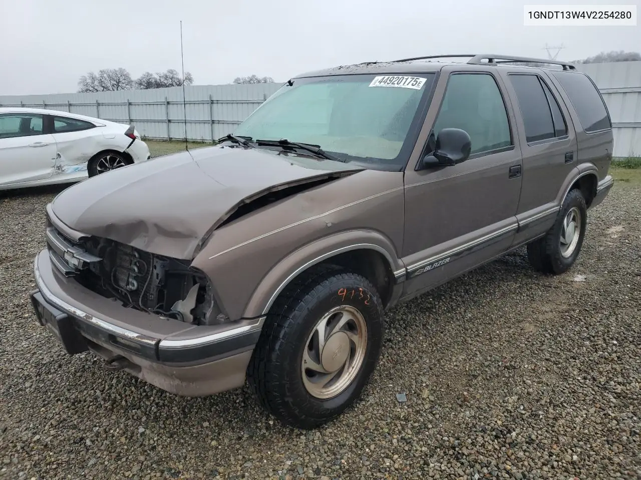 1997 Chevrolet Blazer VIN: 1GNDT13W4V2254280 Lot: 44920175