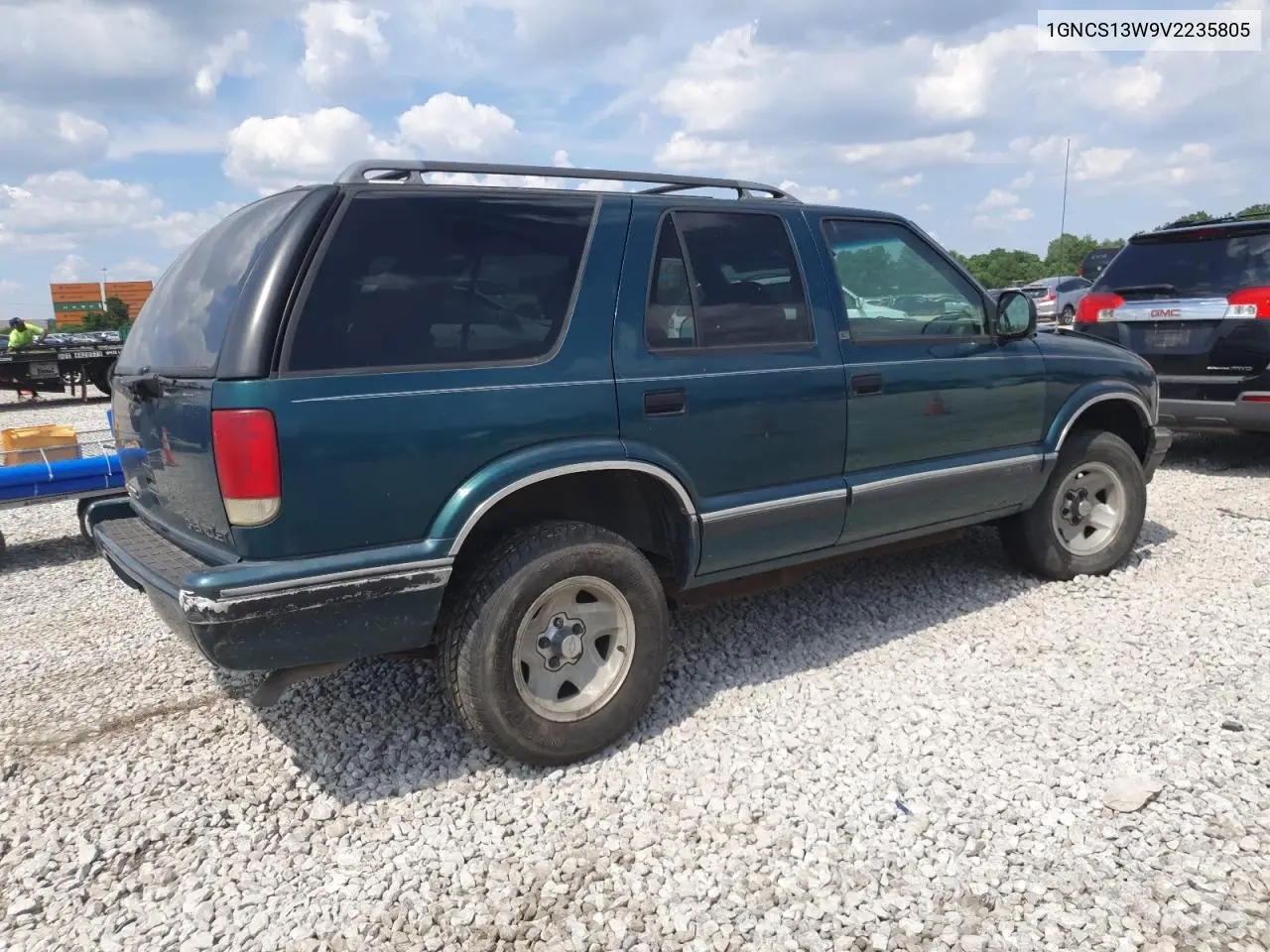 1997 Chevrolet Blazer VIN: 1GNCS13W9V2235805 Lot: 62324475