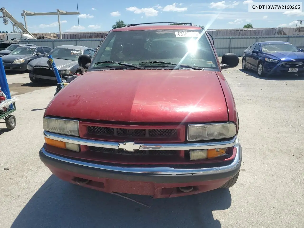 1998 Chevrolet Blazer VIN: 1GNDT13W7W2160265 Lot: 63106495