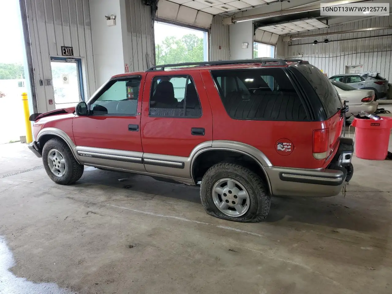 1998 Chevrolet Blazer VIN: 1GNDT13W7W2125774 Lot: 63286745