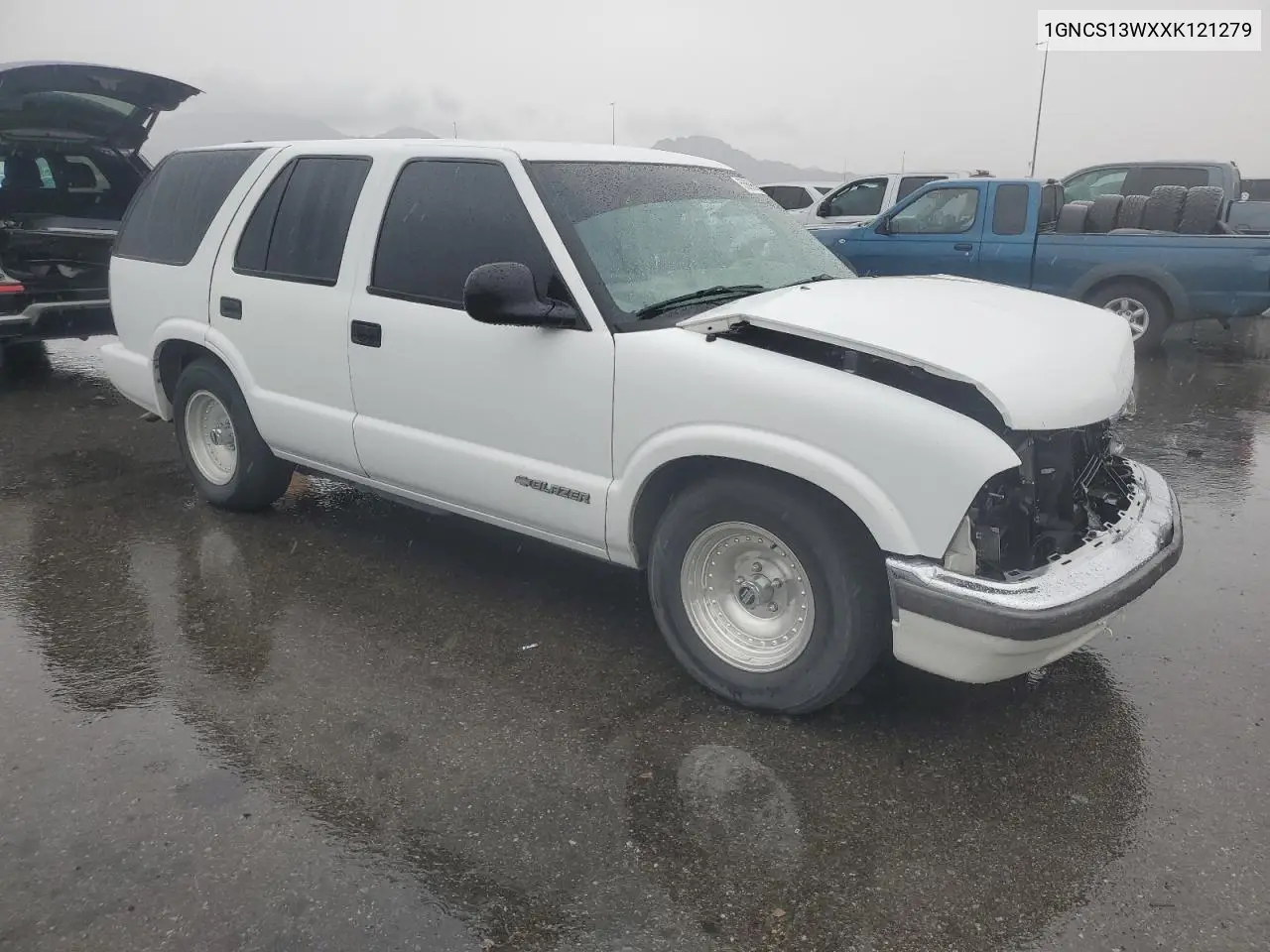 1999 Chevrolet Blazer VIN: 1GNCS13WXXK121279 Lot: 55698505