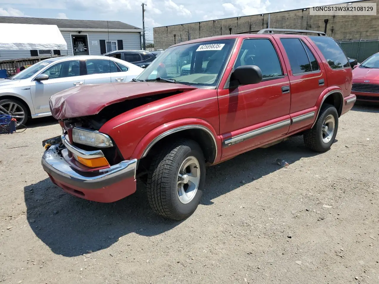 1999 Chevrolet Blazer VIN: 1GNCS13W3X2108129 Lot: 62589835