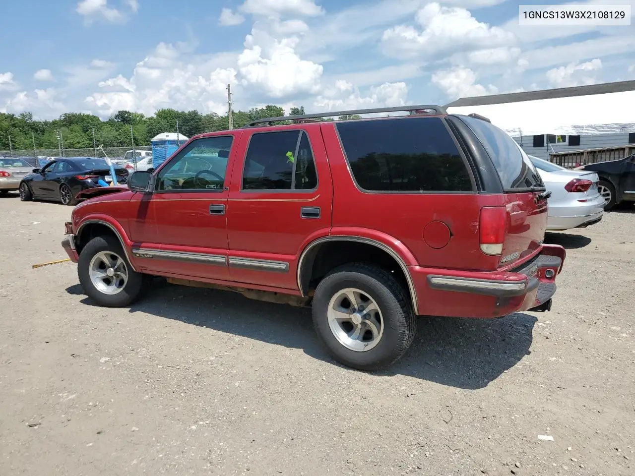 1999 Chevrolet Blazer VIN: 1GNCS13W3X2108129 Lot: 62589835