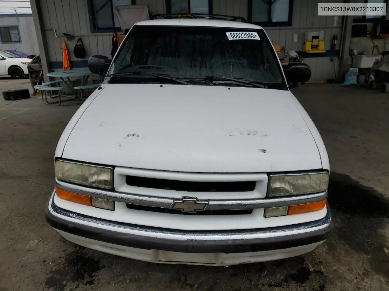1999 Chevrolet Blazer VIN: 1GNCS13W0X2213307 Lot: 66022085