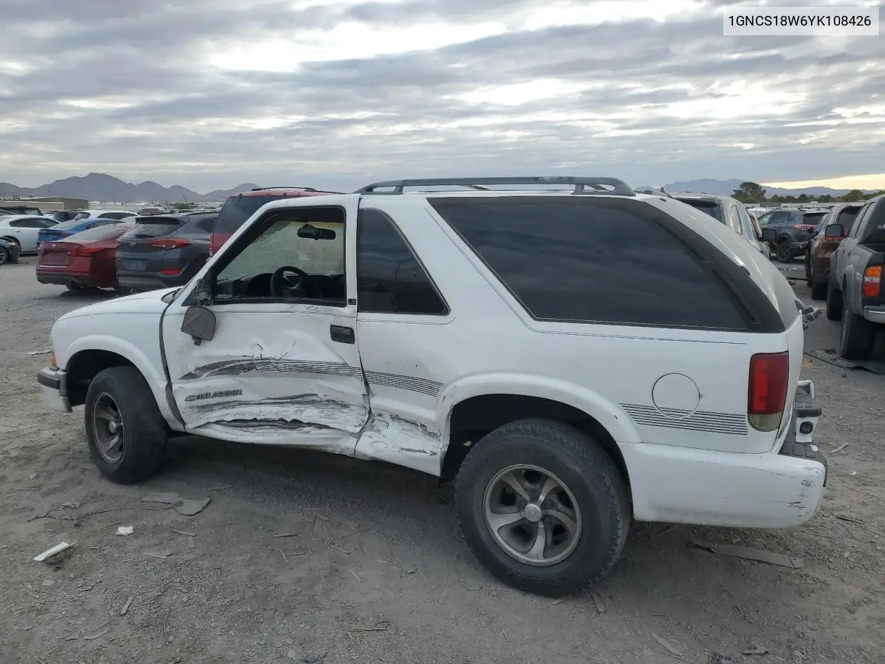 2000 Chevrolet Blazer VIN: 1GNCS18W6YK108426 Lot: 54915225