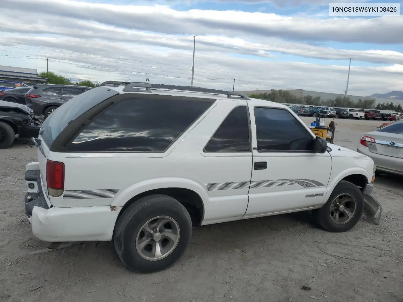 2000 Chevrolet Blazer VIN: 1GNCS18W6YK108426 Lot: 54915225