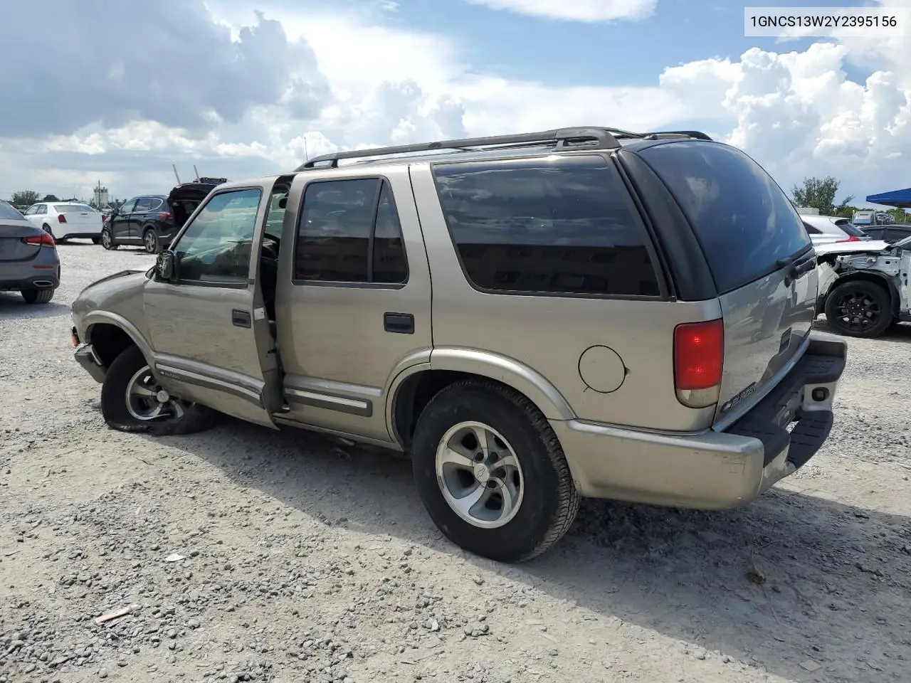 2000 Chevrolet Blazer VIN: 1GNCS13W2Y2395156 Lot: 65617525