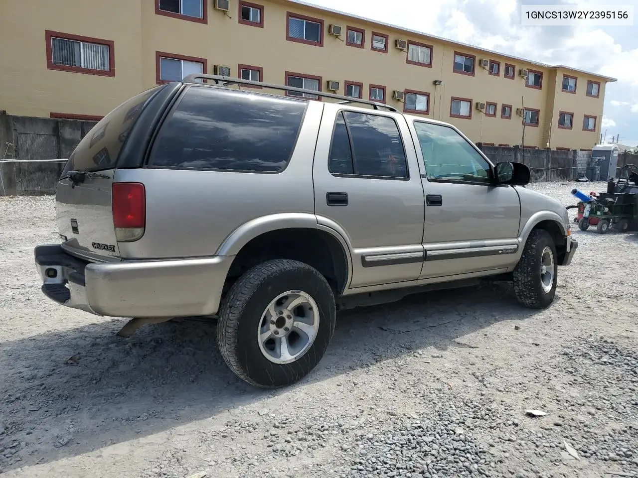 2000 Chevrolet Blazer VIN: 1GNCS13W2Y2395156 Lot: 65617525