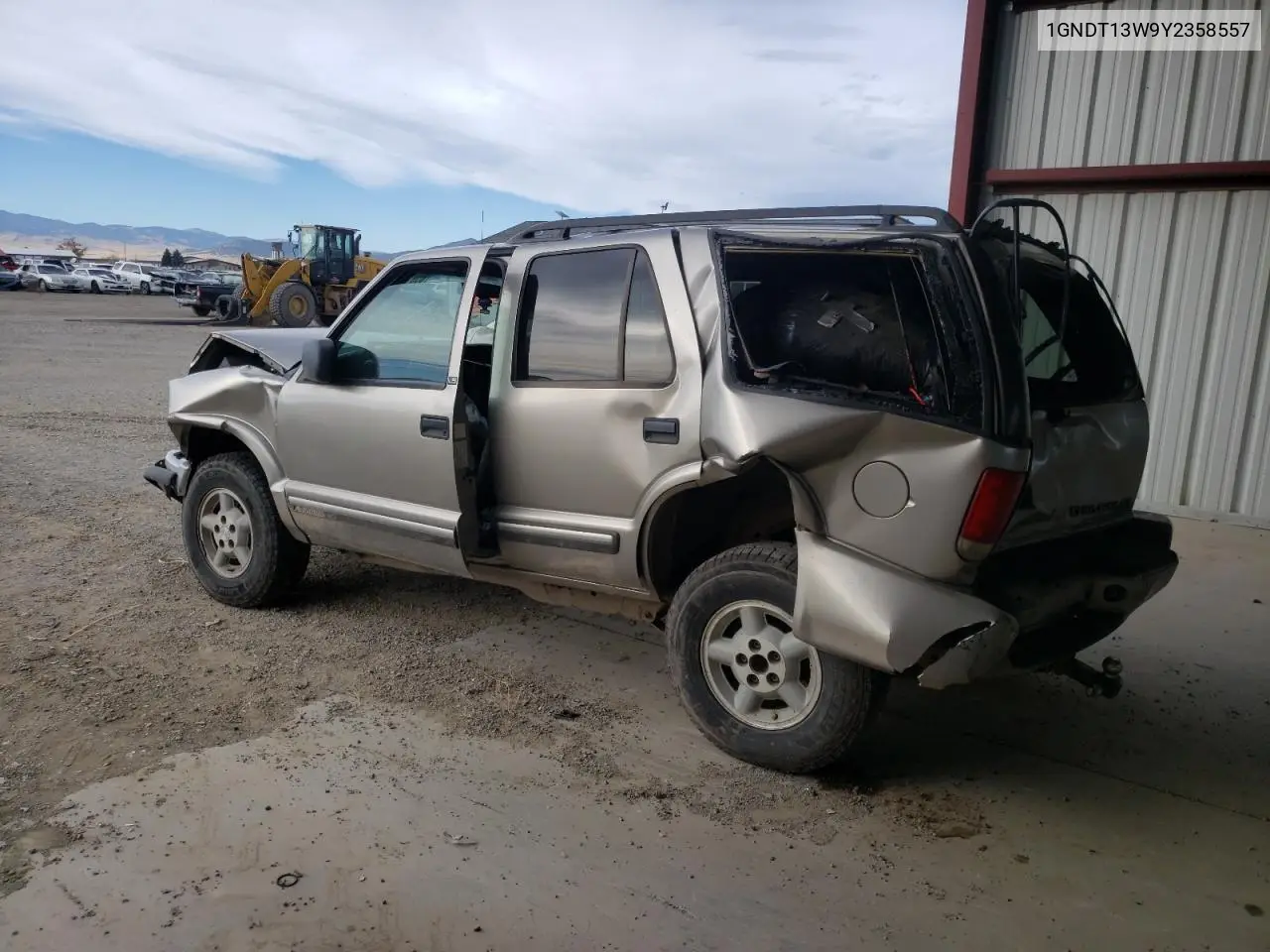 2000 Chevrolet Blazer VIN: 1GNDT13W9Y2358557 Lot: 65917743