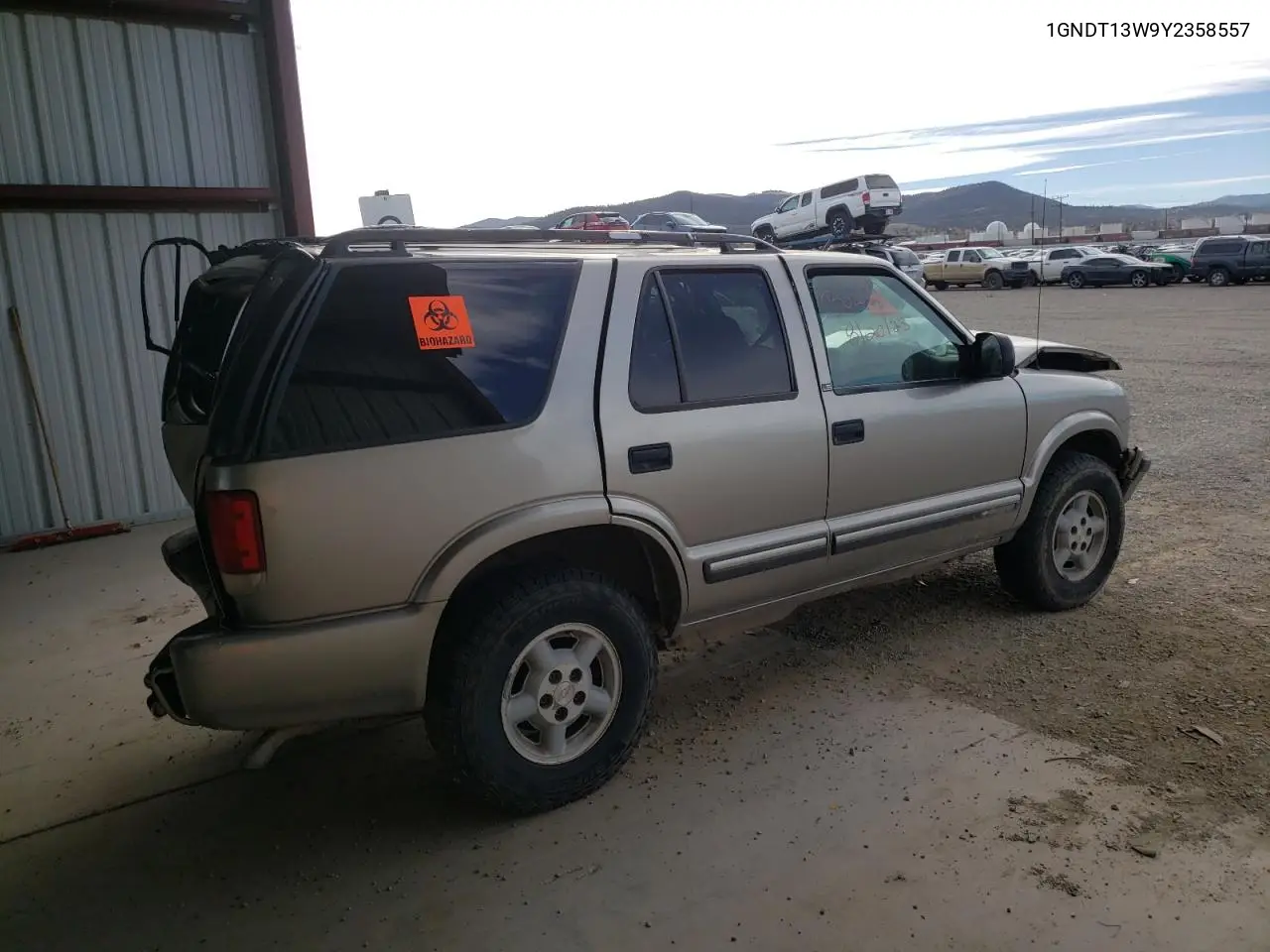 2000 Chevrolet Blazer VIN: 1GNDT13W9Y2358557 Lot: 65917743