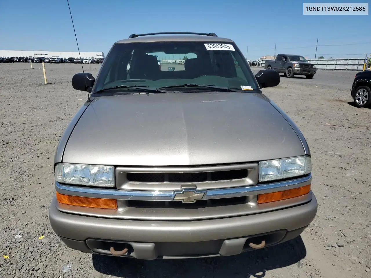 2002 Chevrolet Blazer VIN: 1GNDT13W02K212586 Lot: 63043045
