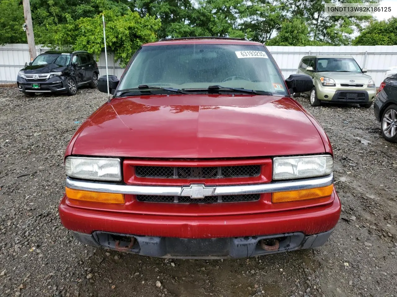 2002 Chevrolet Blazer VIN: 1GNDT13W82K186125 Lot: 63193235