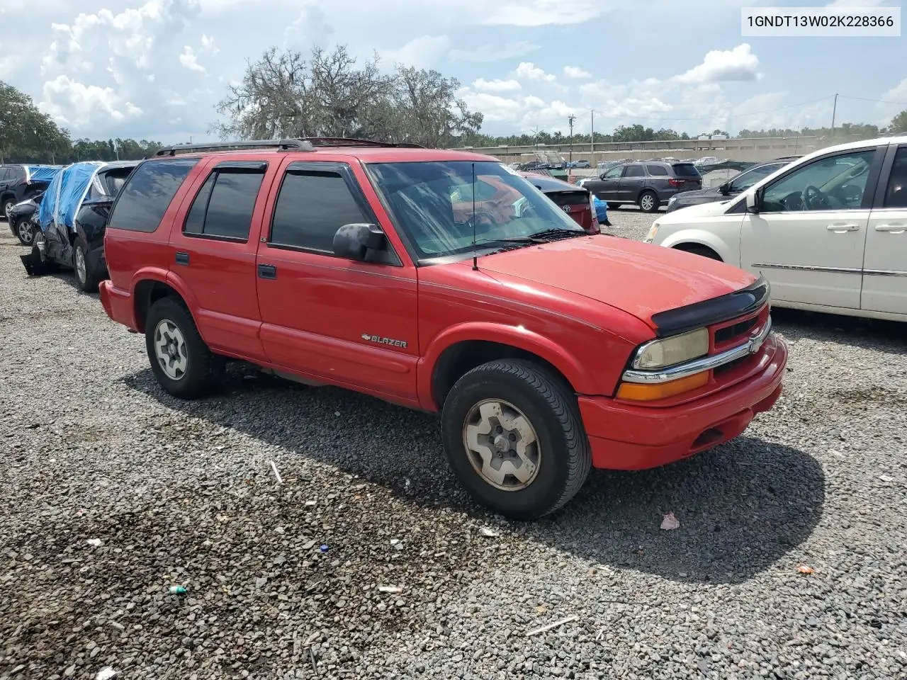 2002 Chevrolet Blazer VIN: 1GNDT13W02K228366 Lot: 64025825