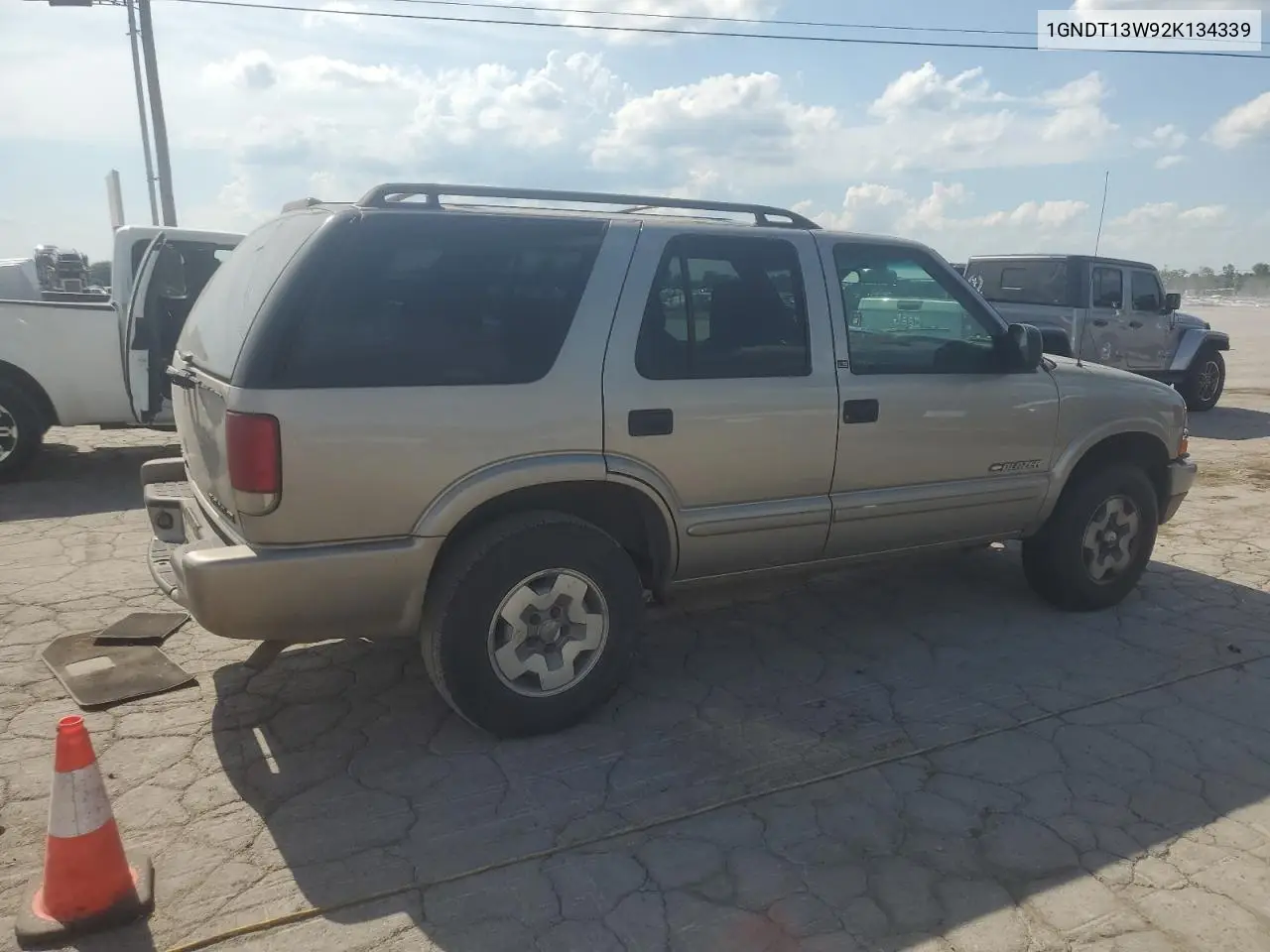 2002 Chevrolet Blazer VIN: 1GNDT13W92K134339 Lot: 64442105
