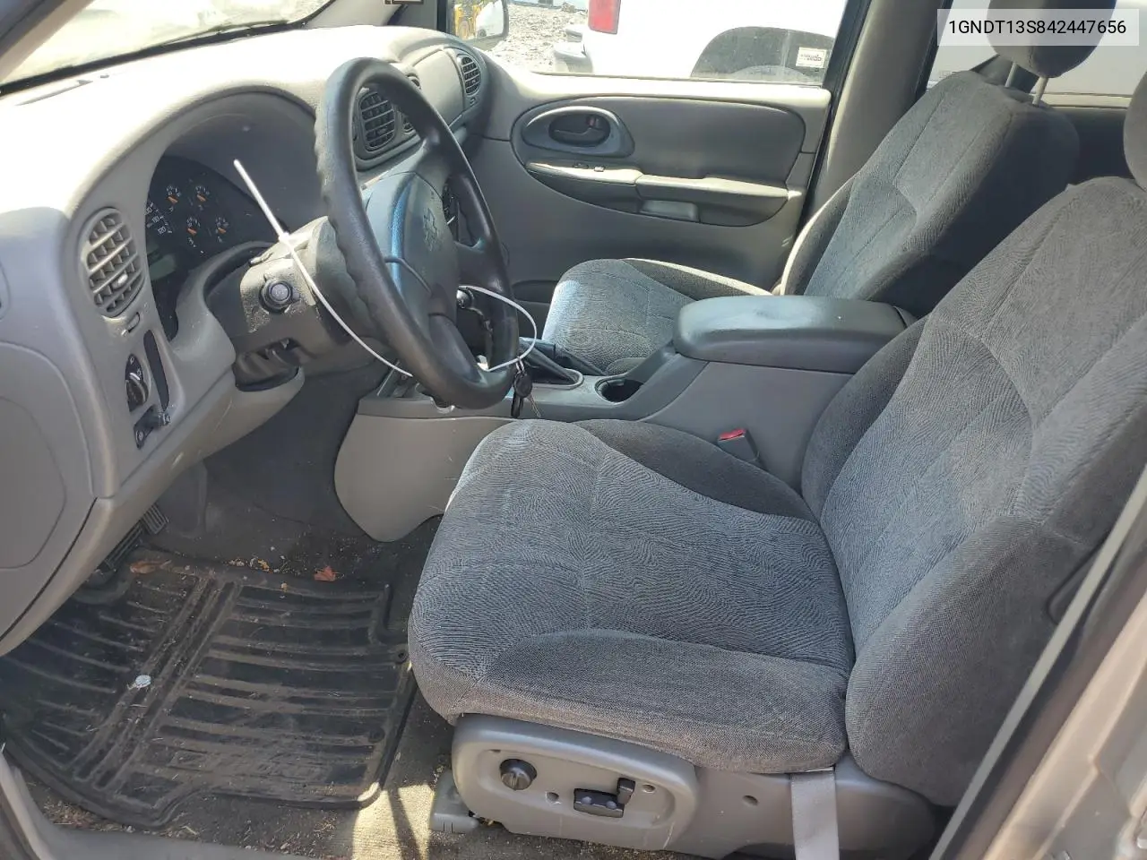 2004 Chevrolet Trailblazer Ls VIN: 1GNDT13S842447656 Lot: 61820595