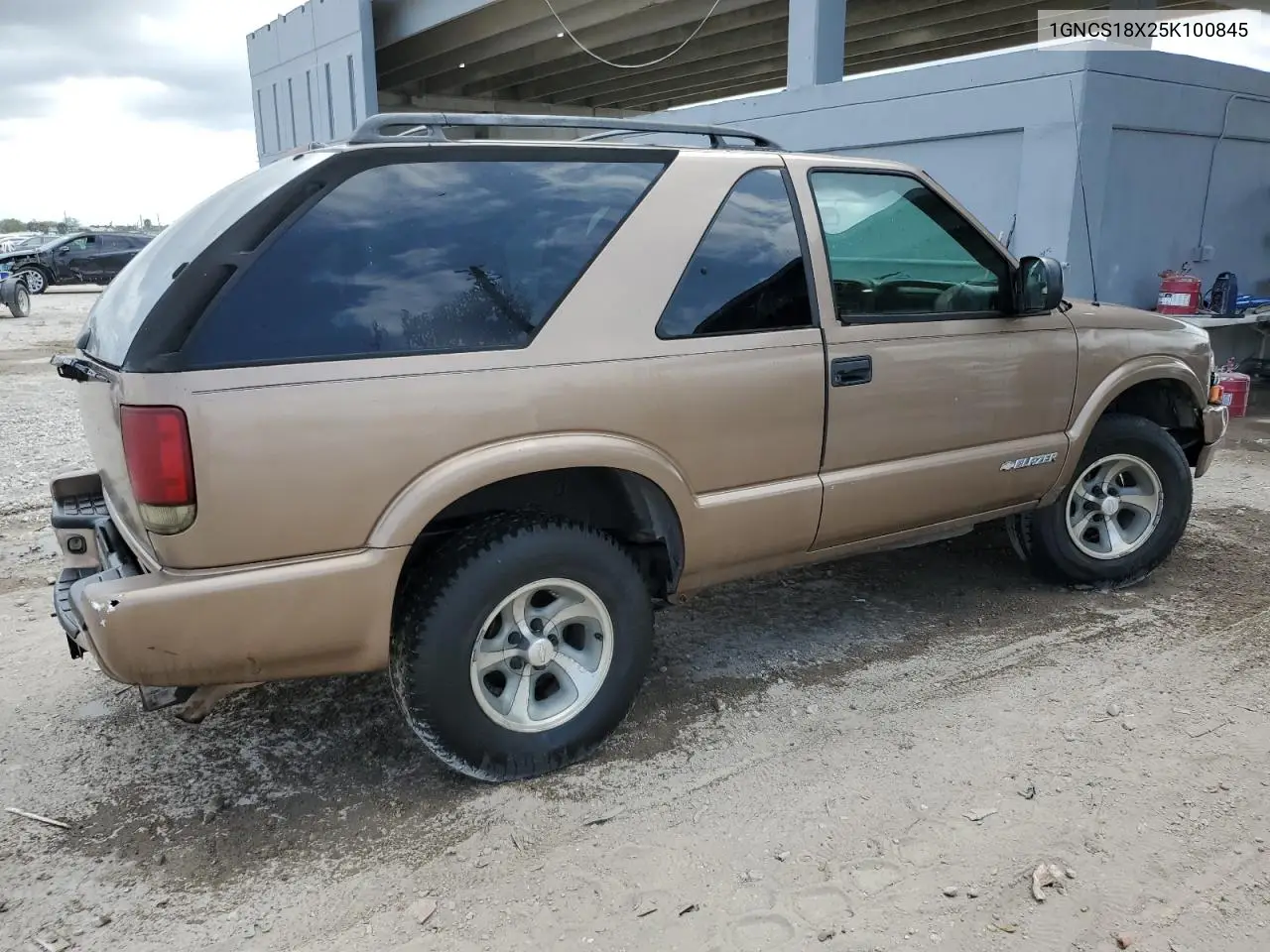 2005 Chevrolet Blazer VIN: 1GNCS18X25K100845 Lot: 45736755