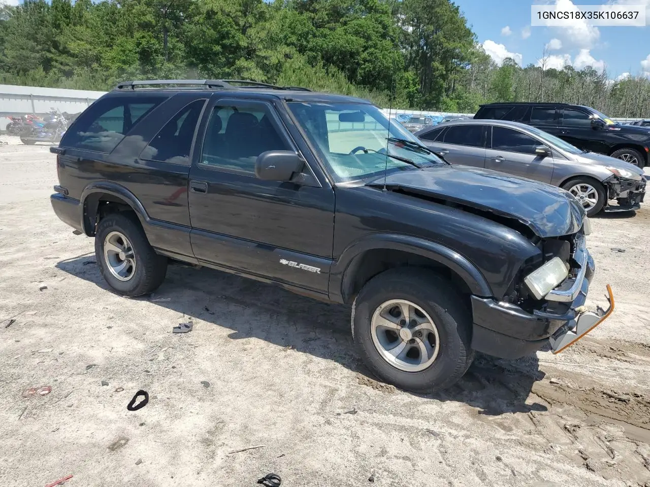 2005 Chevrolet Blazer VIN: 1GNCS18X35K106637 Lot: 55998405