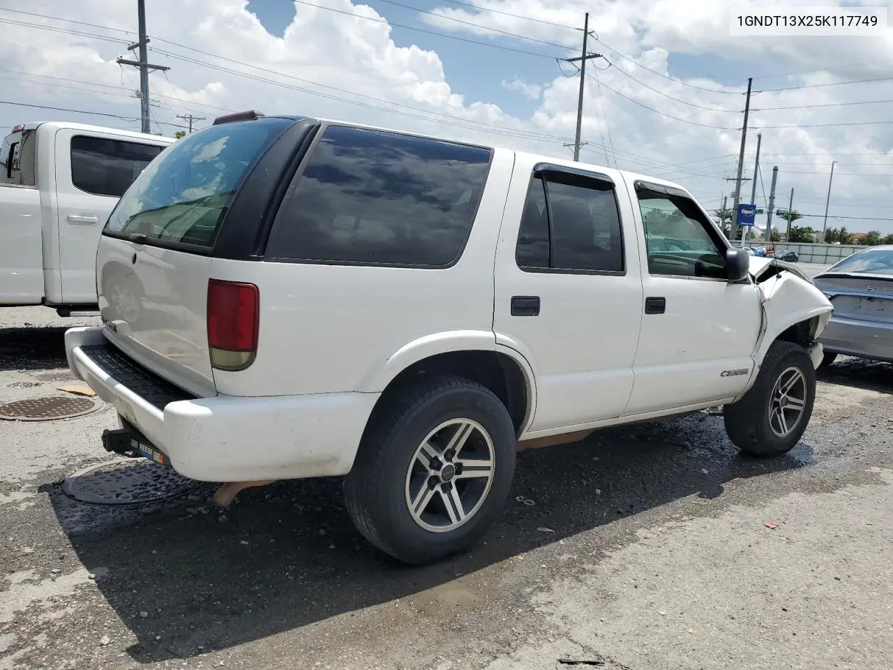 2005 Chevrolet Blazer VIN: 1GNDT13X25K117749 Lot: 59133375