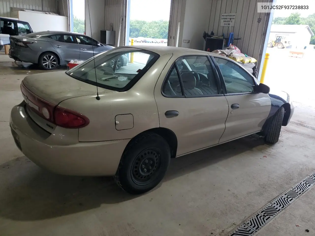 2003 Chevrolet Cavalier VIN: 1G1JC52F937238833 Lot: 64855425
